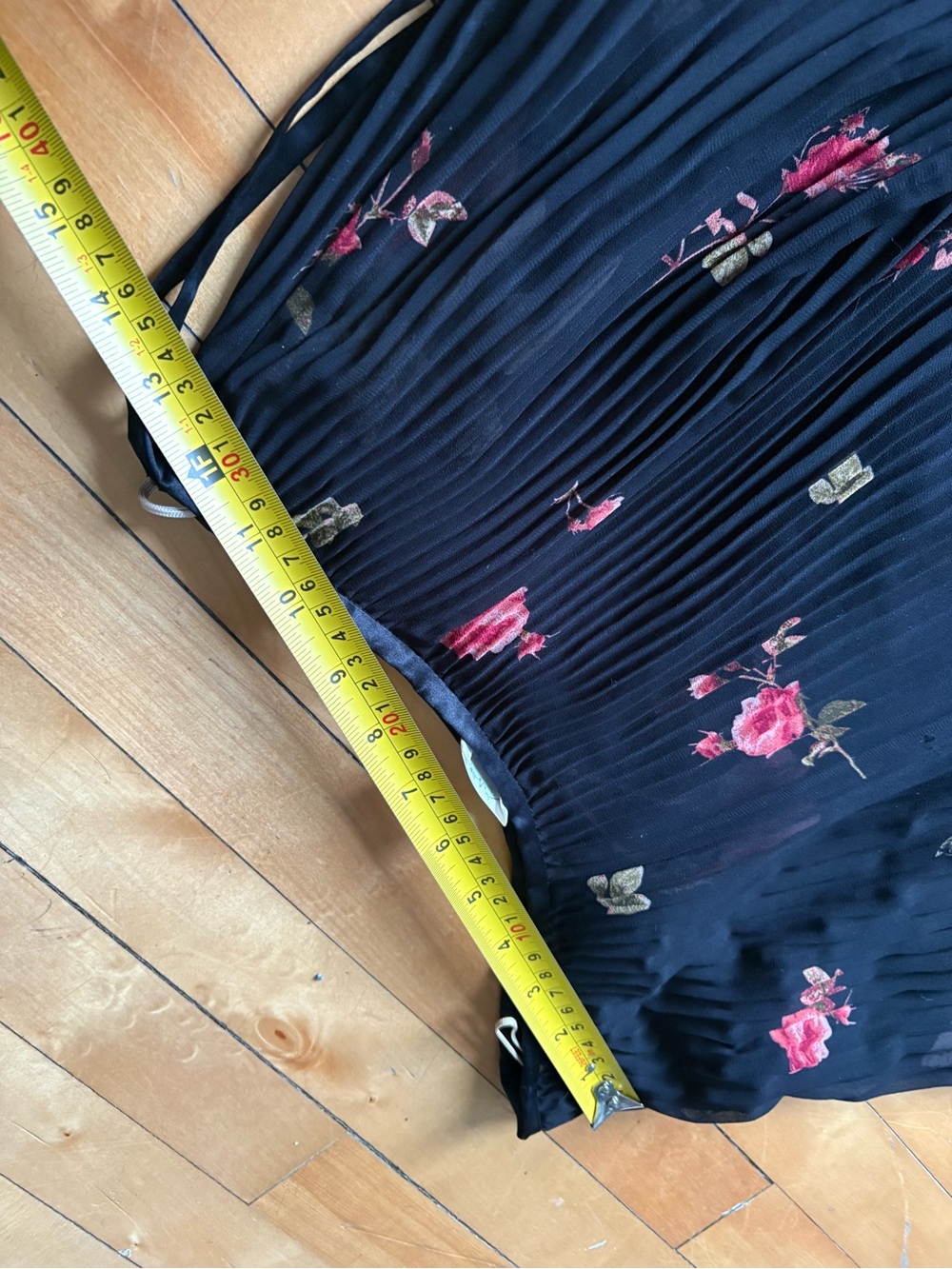 Aritzia Wilfred Sz 2 Black Dubois Floral Pleated Asymmetrical Hem Midi Skirt - Picture 8 of 9